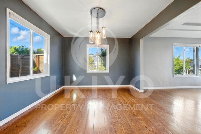 Building Photo - 4159 Midvale Ave