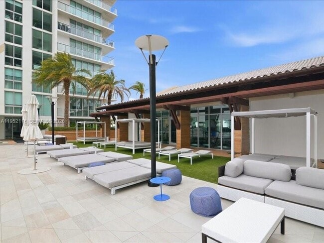 Building Photo - 330 Sunny Isles Blvd