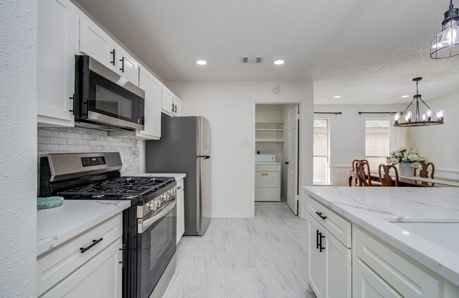 Building Photo - 806 Country Pl Blvd