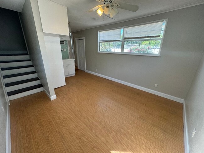 Building Photo - Fenced in four bedroom house near beautiful Gulfport