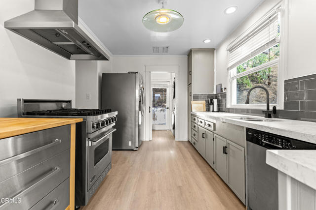 Building Photo - 3121 Lake Hollywood Dr