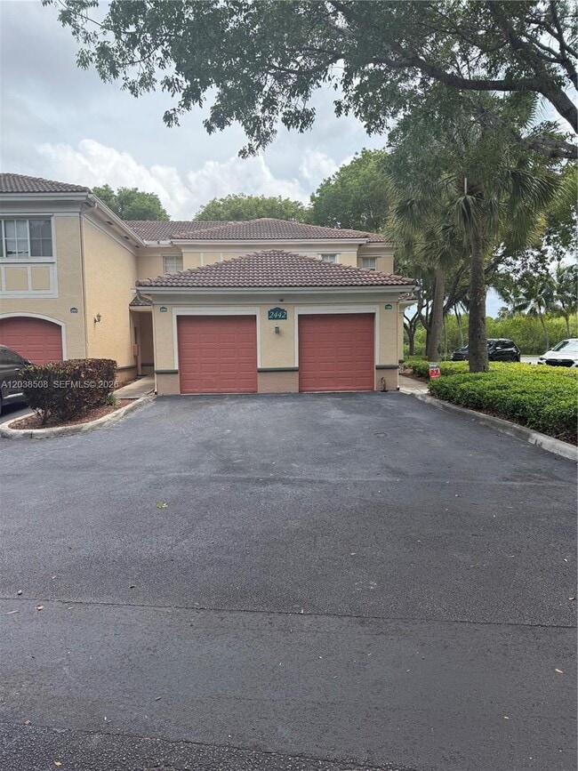 Building Photo - 2442 Centergate Dr