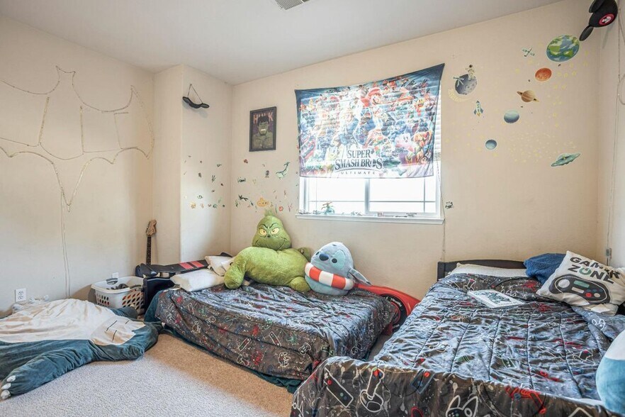 Building Photo - 8336 Cantwell Dr