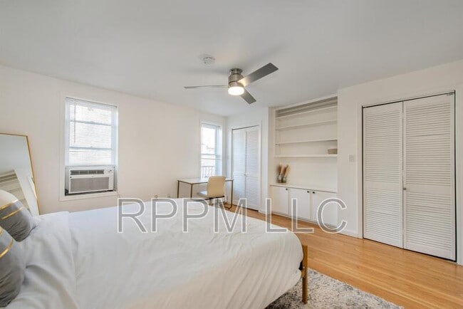 Building Photo - 146 Sussex St