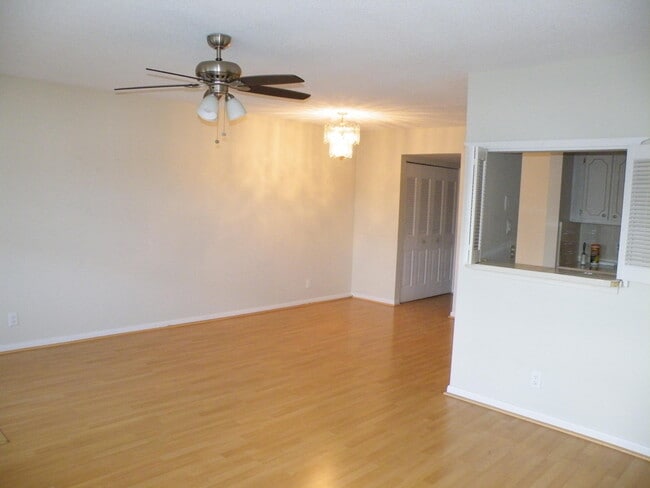 Building Photo - 266 Sheffield K