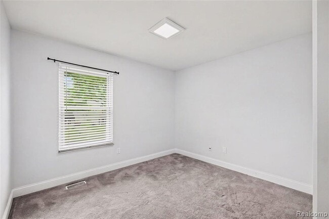 Building Photo - 12800 Daily Dr