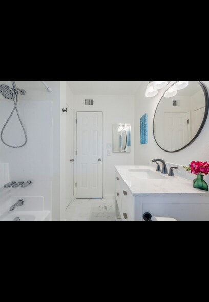 Building Photo - 17241 N 16th Dr