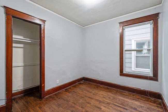 Building Photo - Murray house