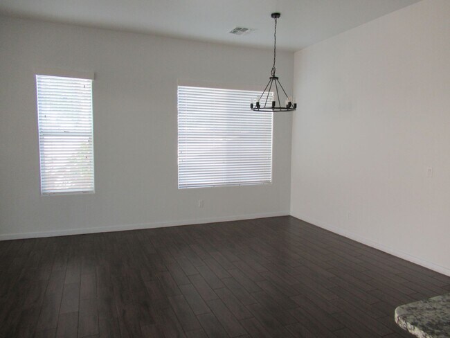 Building Photo - MULBERRY