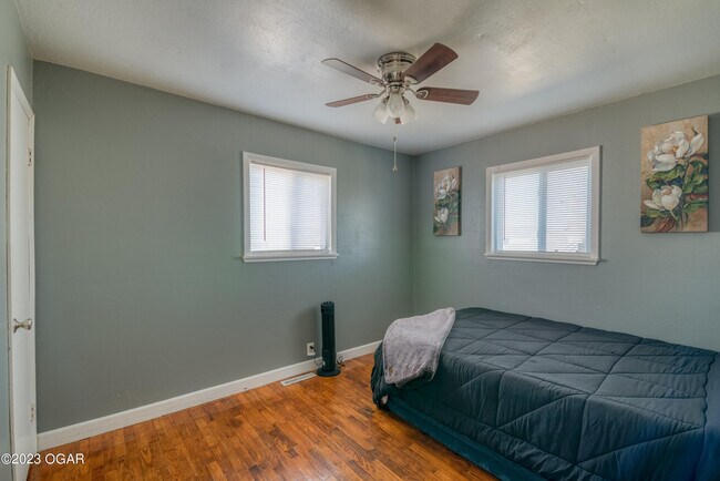 Building Photo - 2415 New Hampshire Ave