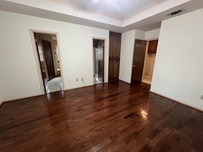 Building Photo - 203 Kimball Dr