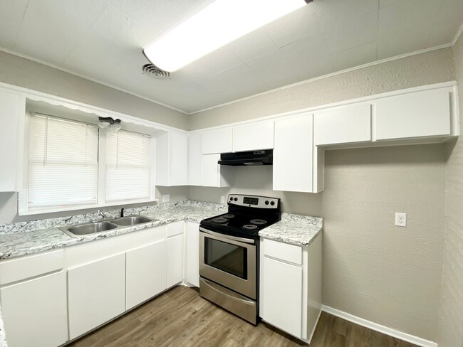 Building Photo - 2802 A&M