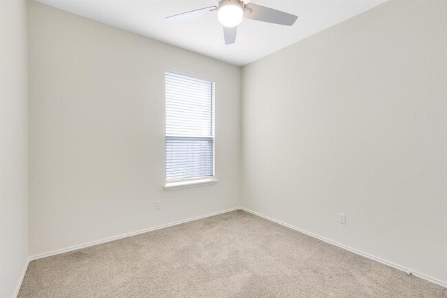 Building Photo - 546 Pepper bark Loop