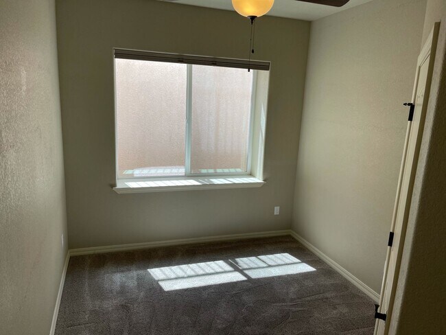 Building Photo - AMAZING TOWNHOME RIGHT OFF NORTH GATE CLOSE TO AFA & MONUMENT!!!!!!