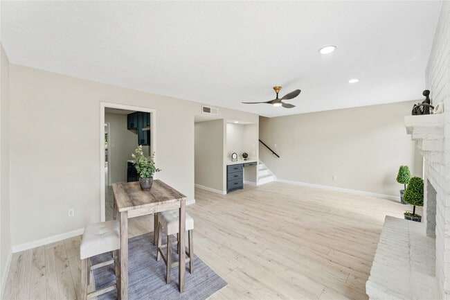 Building Photo - 9425 Fondren Rd