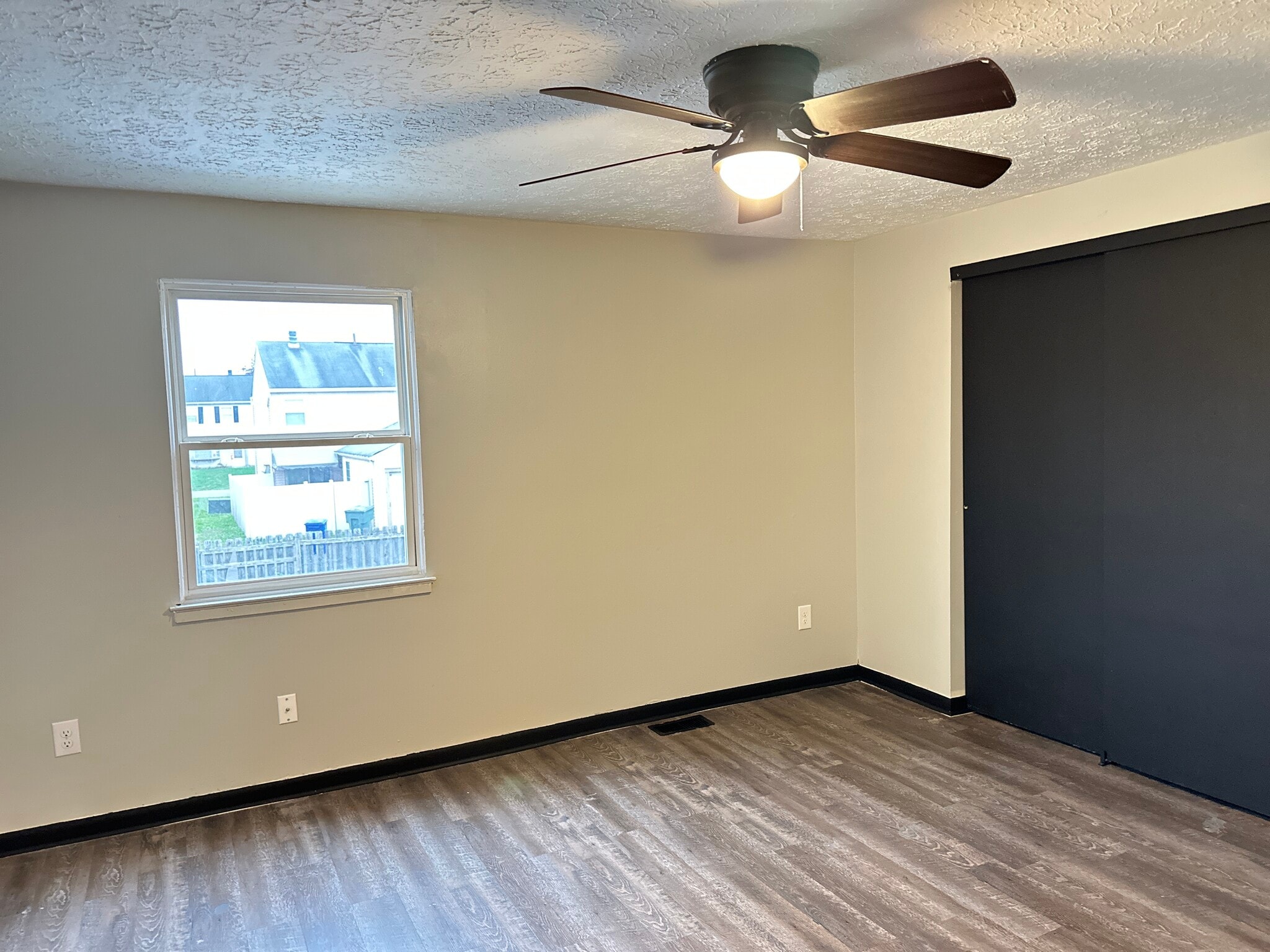 Building Photo - 1600 Worthington Row Dr