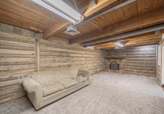 Building Photo - 618 Davidson Dr