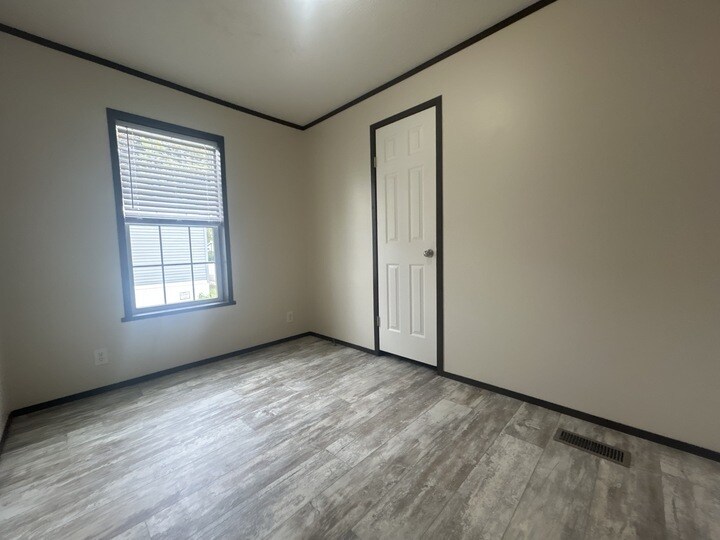 Building Photo - 11716 Cascade Cir