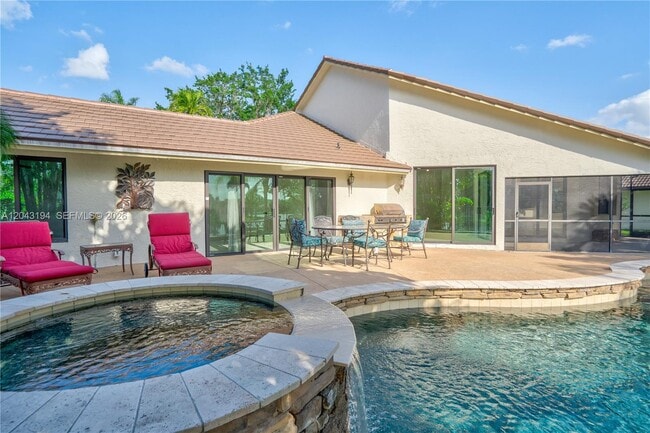Building Photo - 1087 Deerwood Ln