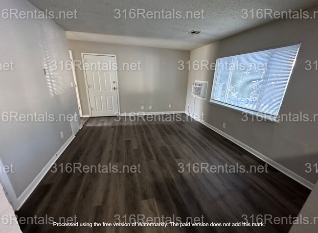 Building Photo - $745 - COMING SOON! Accepting SECTION 8/ Housing Voucher 3 bedroom / 1 bathroom - Remodeled Apart...