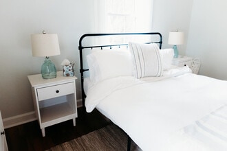 Building Photo - 260 E Connecticut Ave