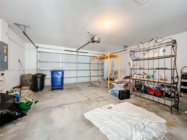 Building Photo - 4874 Sabal Lake Cir