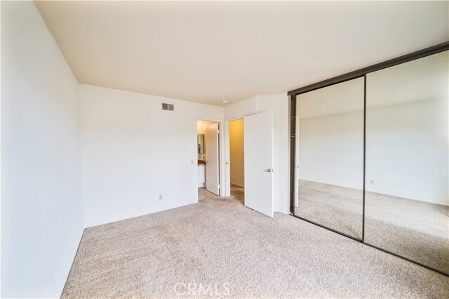 Building Photo - 351 Huntington