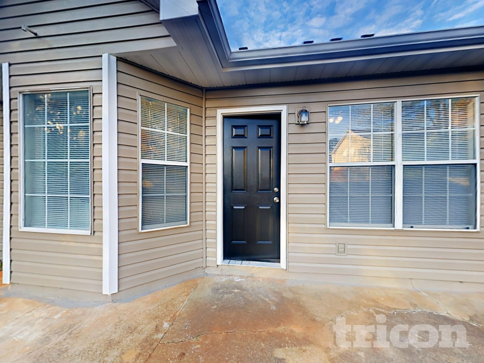 Building Photo - 608 Waterford Ln