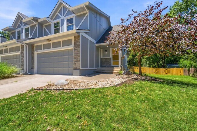 Building Photo - 11804 Oakmont St
