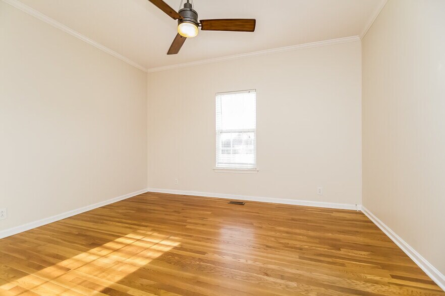 Building Photo - 3019 Overhill Ct