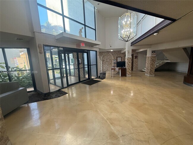 Building Photo - 2025 NE 164th St