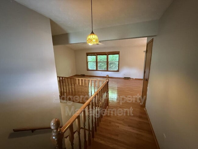 Building Photo - 1662 Klaver St SW