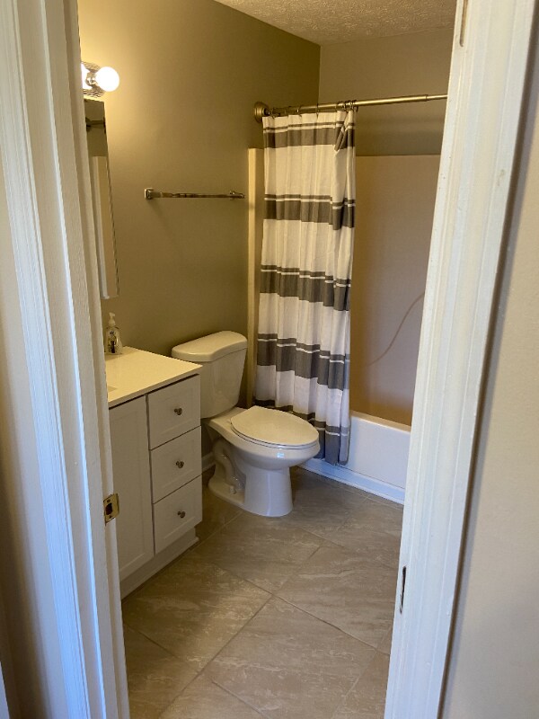 Building Photo - 3134 High Ridge Dr