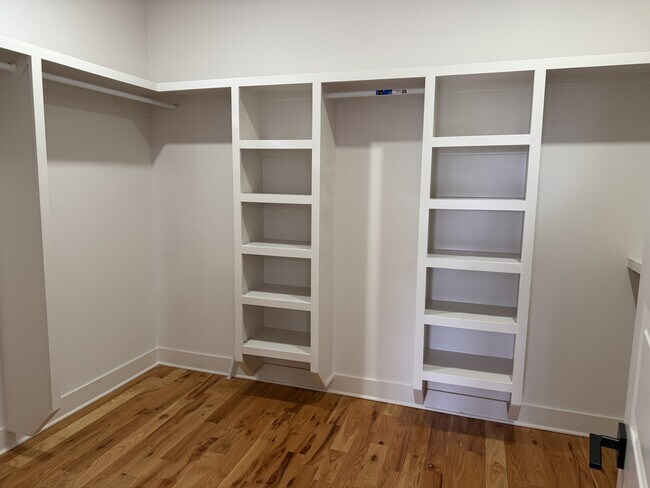 Building Photo - 1602 Litton Ave