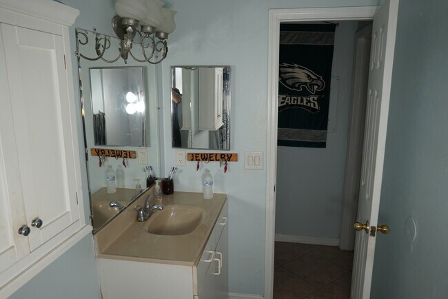 Building Photo - 19217 Tangerine Rd