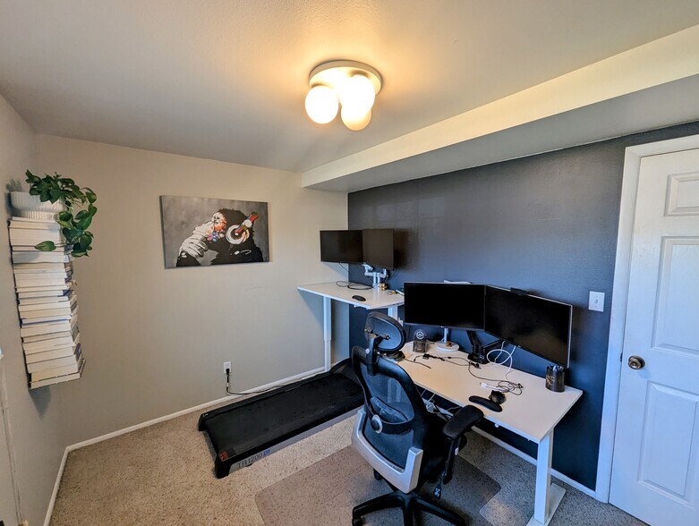 Building Photo - 1418 N 650 W