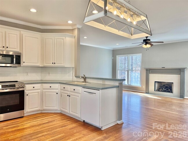 Building Photo - 7809 Deer Trail