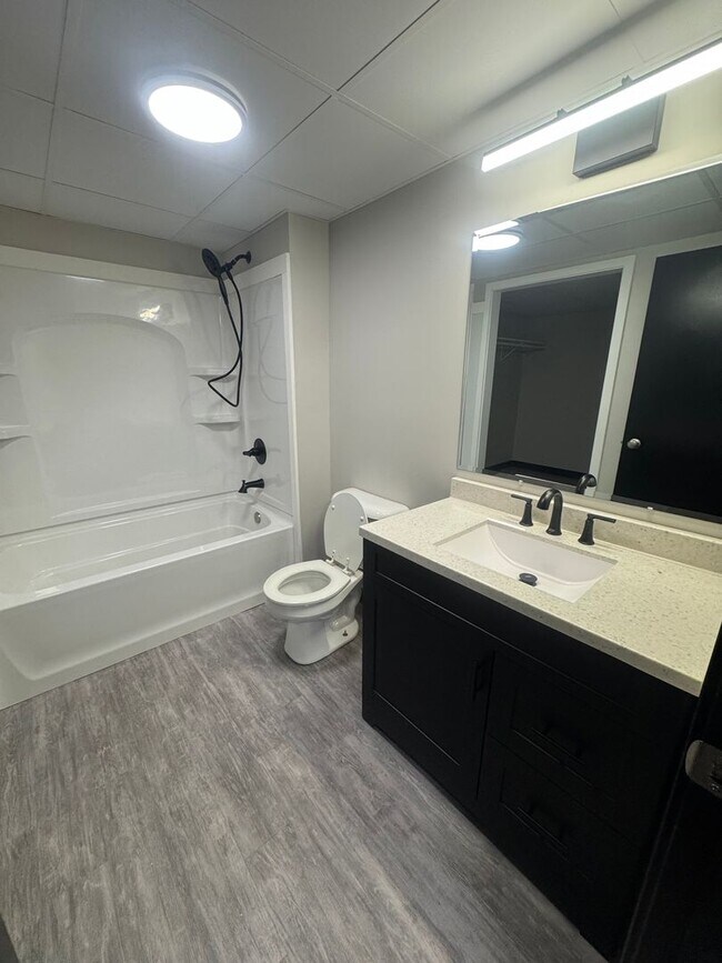 Building Photo - 2 Bd 1ba apartment in Hudson for Rent