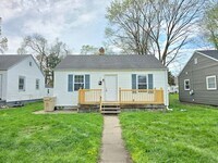 Building Photo - 729 N Elmer St