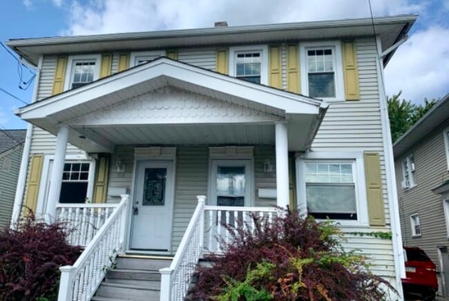 Primary Photo - 1816 Scarboro St