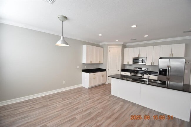Building Photo - 6921 Interbay Blvd