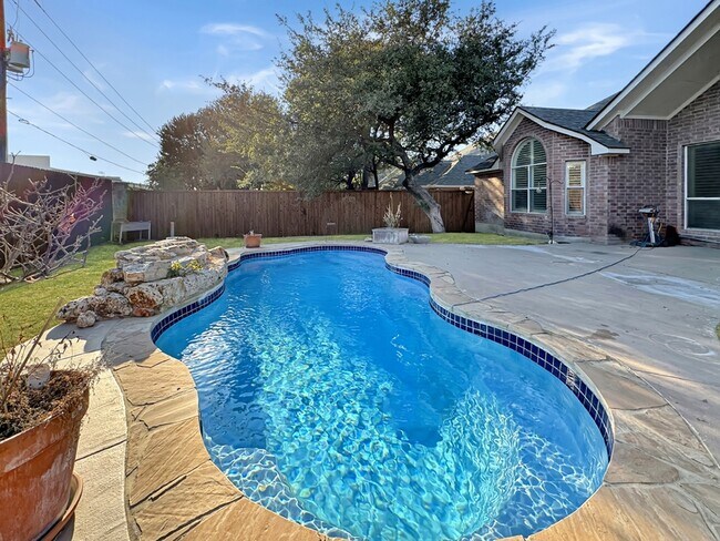 Building Photo - 5106 Ascot Pl