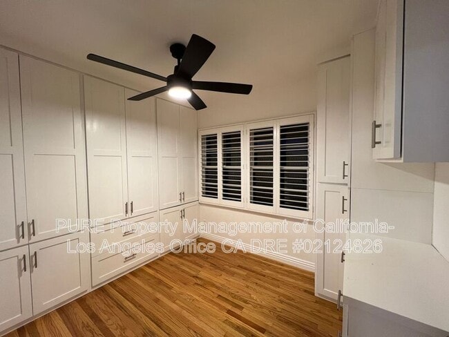 Building Photo - 1910 W 94th Pl