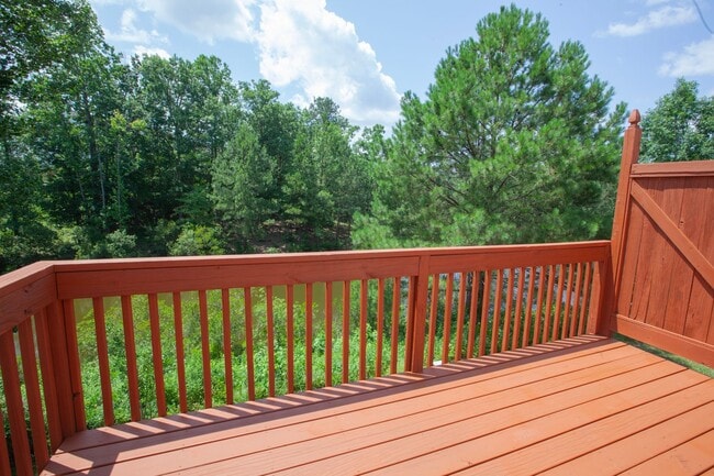 Building Photo - 2 Bedroom 2.5 Bath with Lake View in Morrisville, NC!