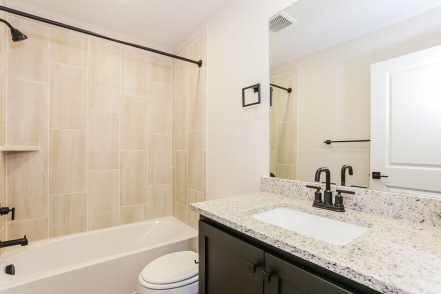 Building Photo - 1209 Dye Blvd