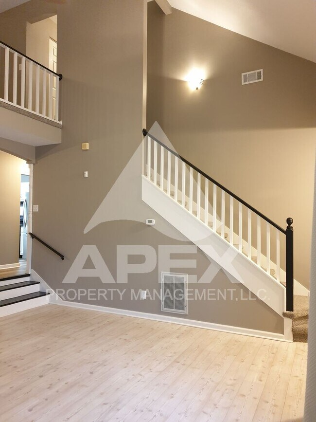 Building Photo - Beautiful 3 Bd 2.5 Ba Single Family Home in West Knoxville!!