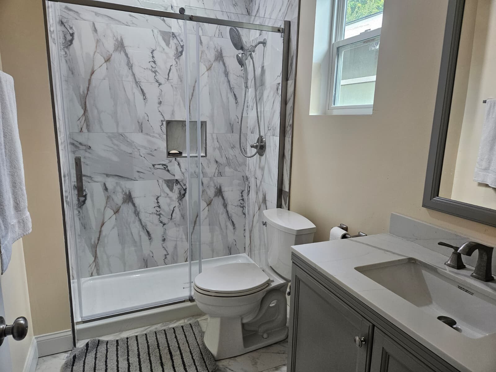 Building Photo - 10286 October Glory Way