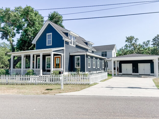 Primary Photo - 764 E 2nd St