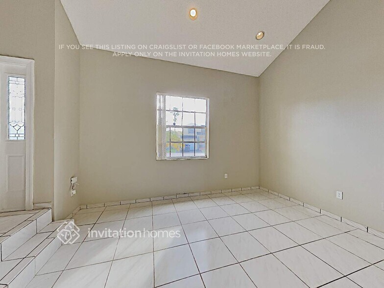 Building Photo - 8216 NW 192nd Terrace