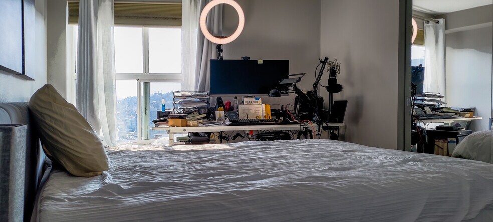 Main Bedroom - 530 Melrose Ave E